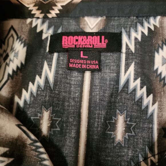 Rock and Roll Cowgirl Aztec Snap Shirt size Large Pre-owned good condition 2240 - Picture 5 of 6